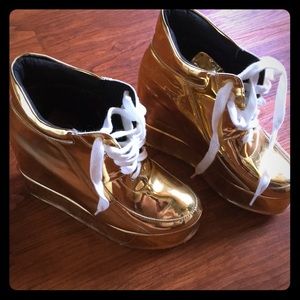 Size 7 Golden Platforms